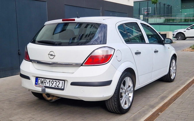 Opel Astra cena 7500 przebieg: 341000, rok produkcji 2006 z Wrocław małe 56
